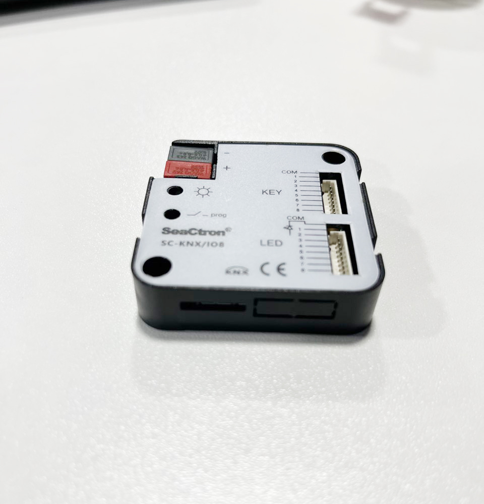 8 fach KNX Binäreingang 8 fach KNX Binäreingang