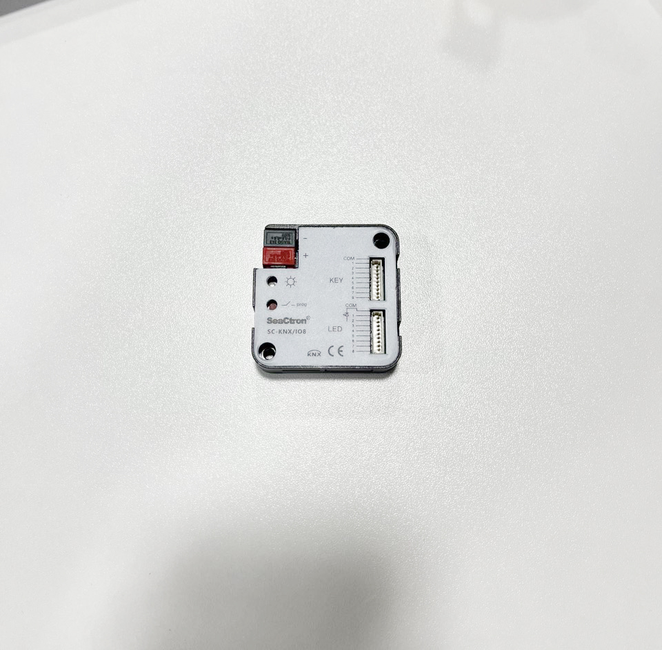 8 fach KNX Binäreingang 8 fach KNX Binäreingang