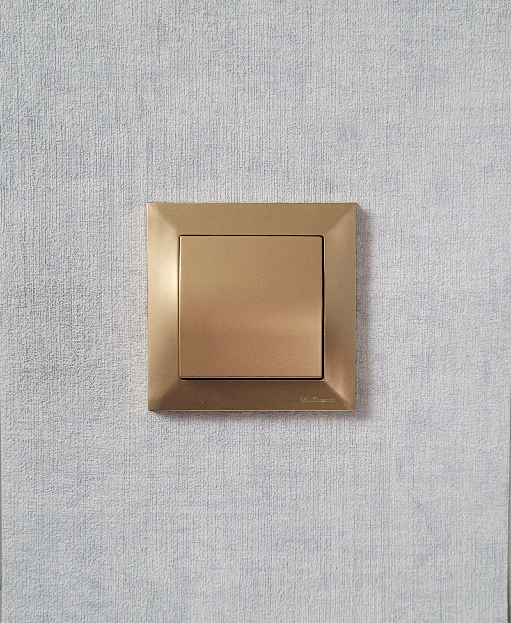 Sparset 12x Schalter Gold Meall Optik CANDELA Serie