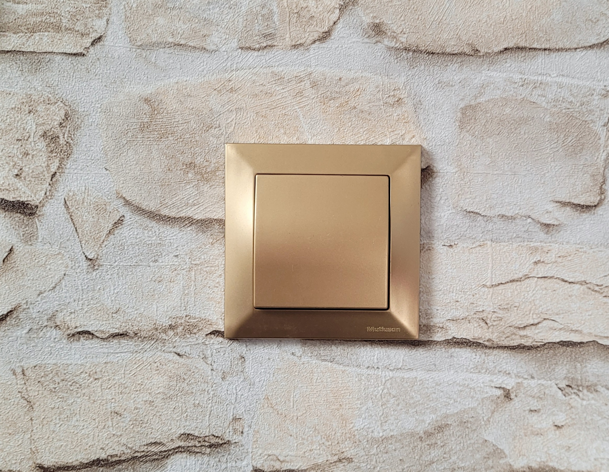 Sparset 48x Wechselschalter Gold Metall Optik CANDELA Standard