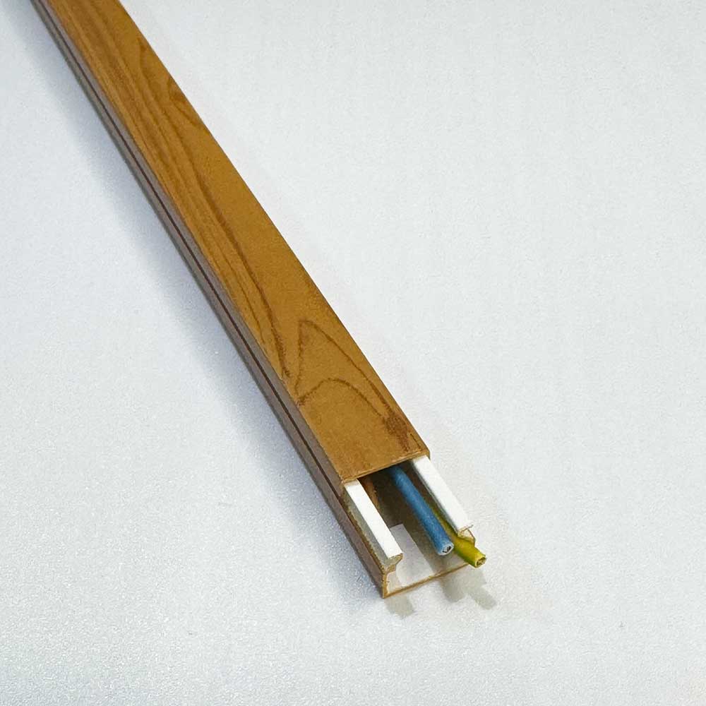 15x10 mm Kabelkanal Eiche zum Schrauben 1m